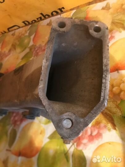 Кронштейн бампер передний левый Renault Premium