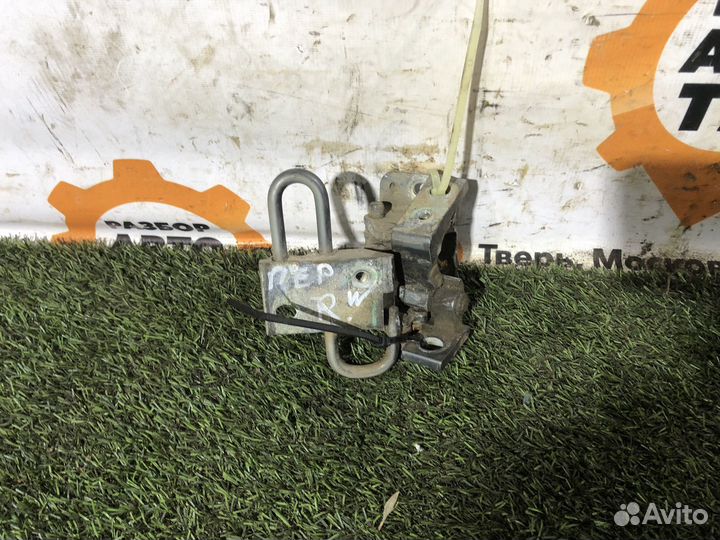 Петли передних дверей Renault Logan 1