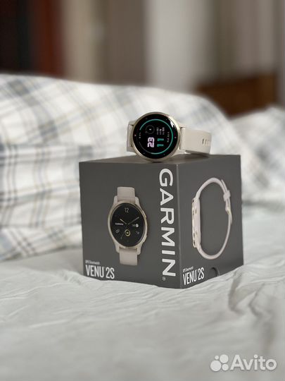 Часы Garmin Venu 2s