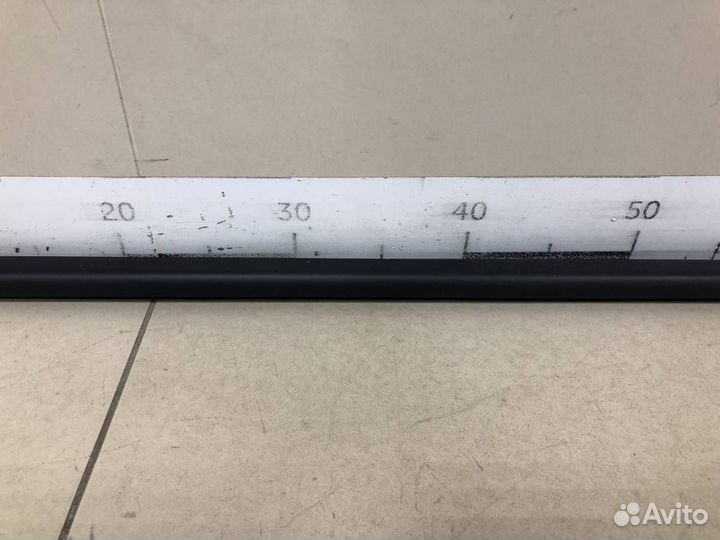 Уплотнитель стекла двери Volkswagen Polo Sed RUS 2