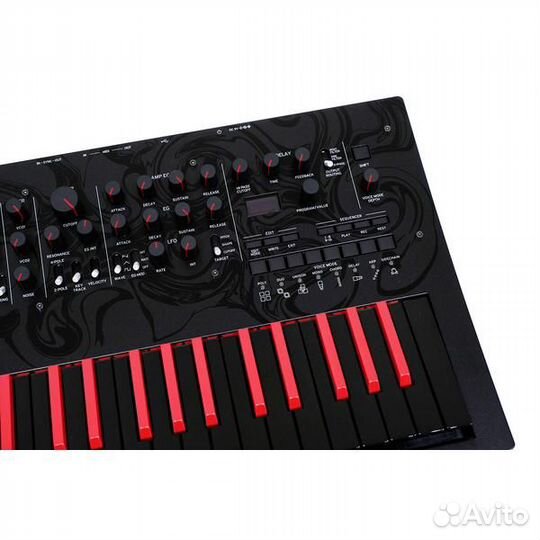 Синтезатор Korg Minilogue Bass