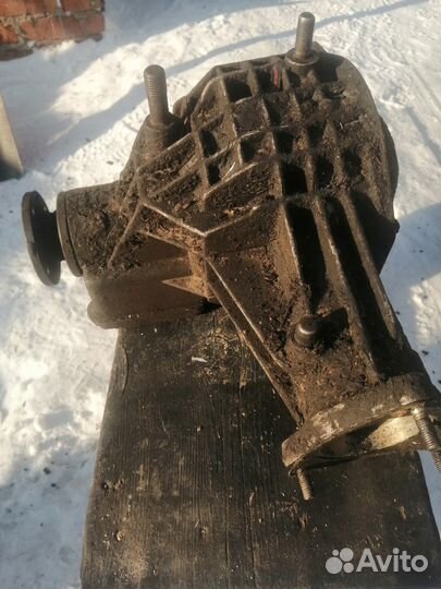 Продам передний редуктор на ниву 2121