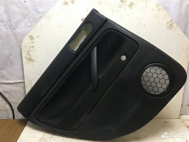 Обшивка двери задней левой Volkswagen Passat B5