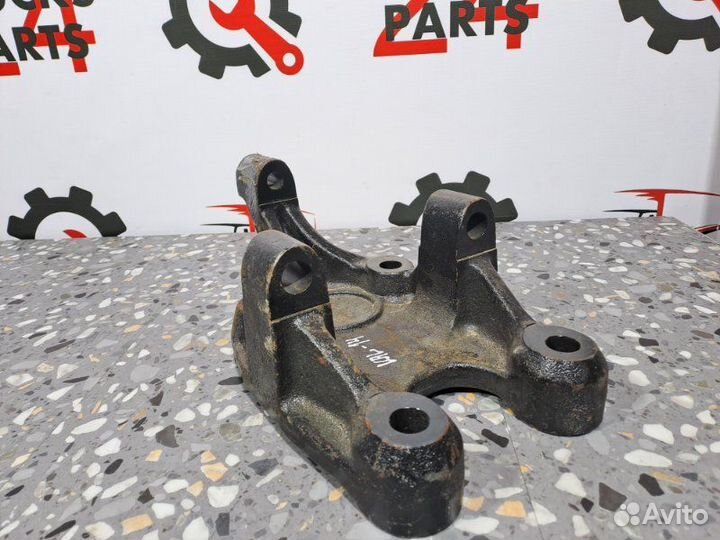 Кронштейн реактивной тяги Mercedes W932 A948325040