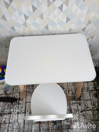 Детский стол и стул