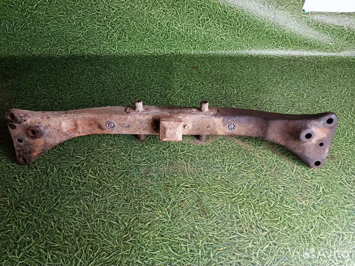 Балка задняя для Тойота карина Е 1994 г