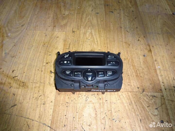 Блок управления климатической установкой Peugeot
