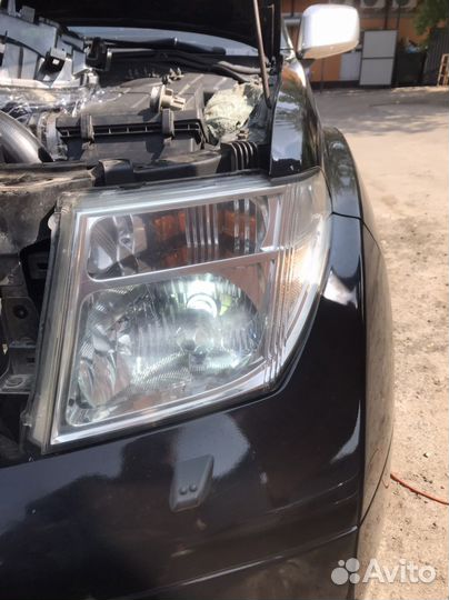 Фара левая nissan pathfinder r 51 ксенон
