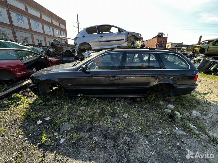 На разборку Е39 530D