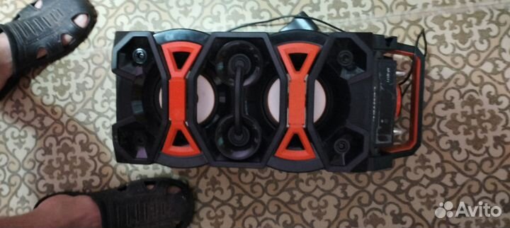 Музыкальная колонка с блютузом