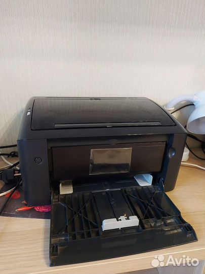 Лазерный принтер canon LBP 3010B с 2-я картриджами