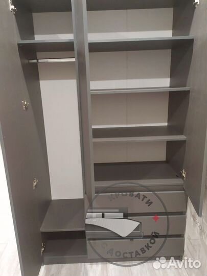 Шкаф распашной