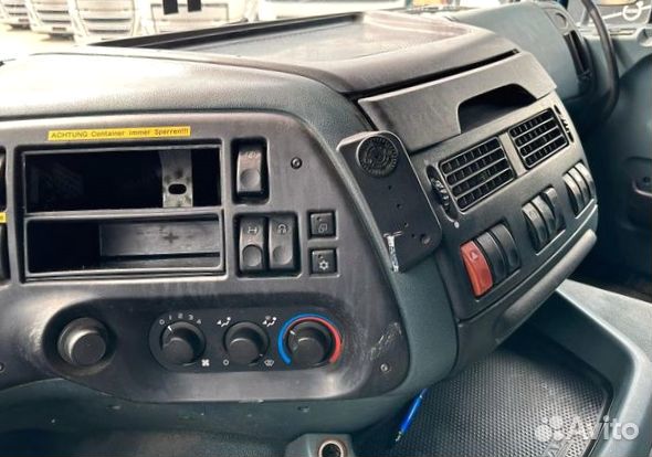 В разборке грузовик DAF,XF 95 2002-2005