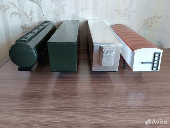 Полуприцепы от New Ray