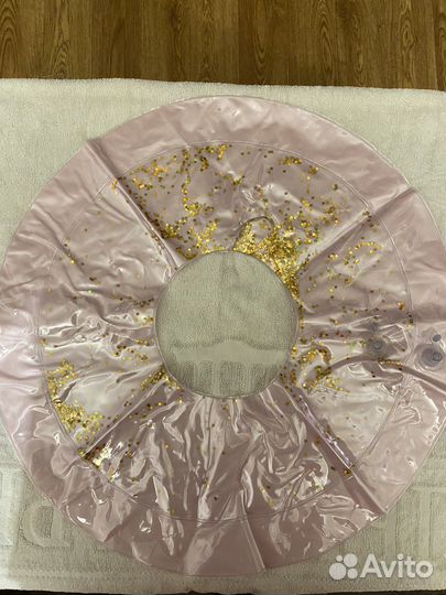 Надувной круг для плавания