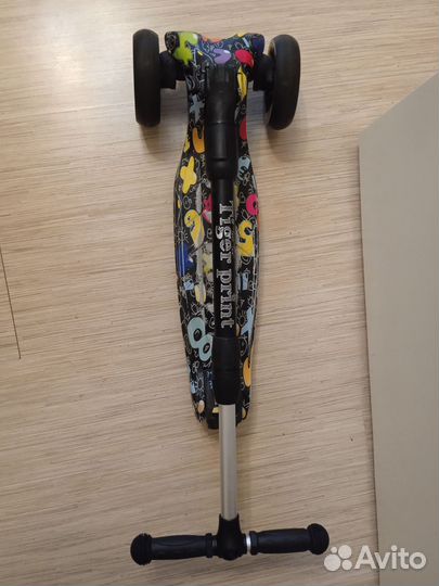 Самокат детский 3х колесный (светящиеся колеса)