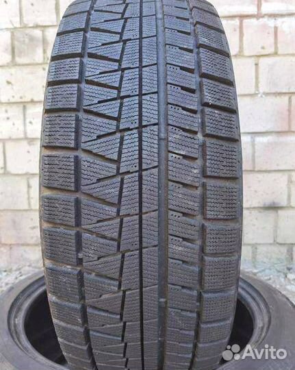 Bridgestone Blizzak Revo GZ 245/45 R18 96Q