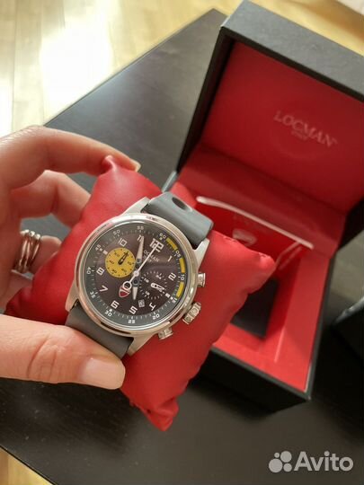 Часы locman