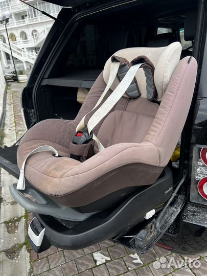 Детское кресло Maxi cosi Pearl с базой Iso-Fix