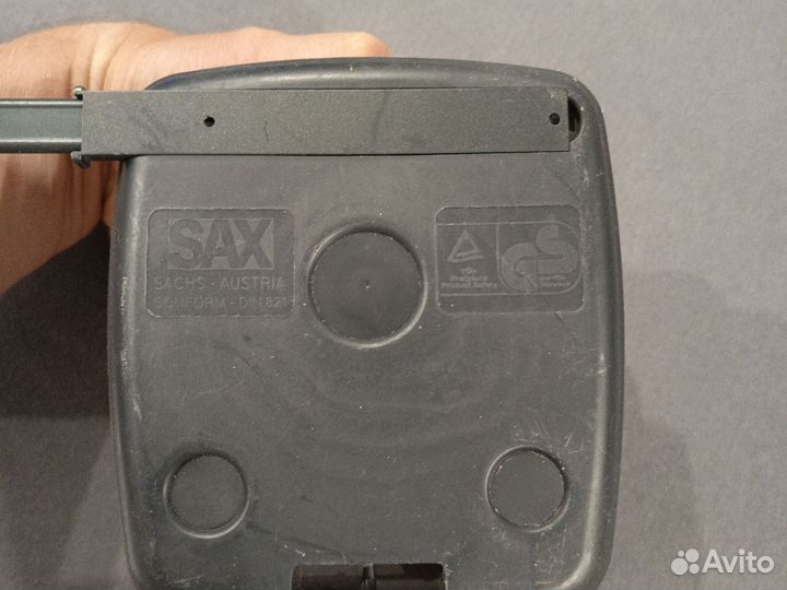 Дырокол sax 518