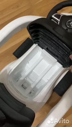 Детская машинка каталка с ручкой