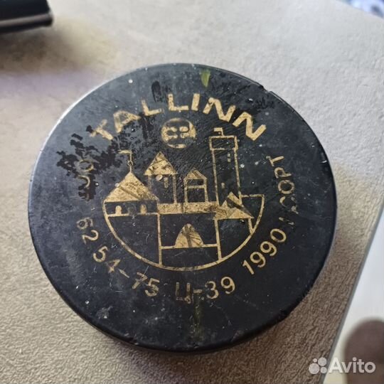 Шайба хоккейная сувенирная