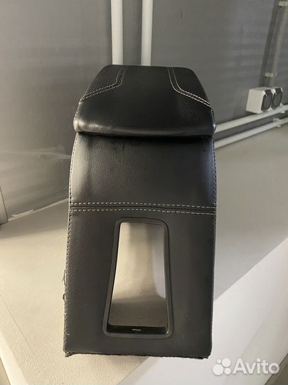 Подлокотник volkswagen polo