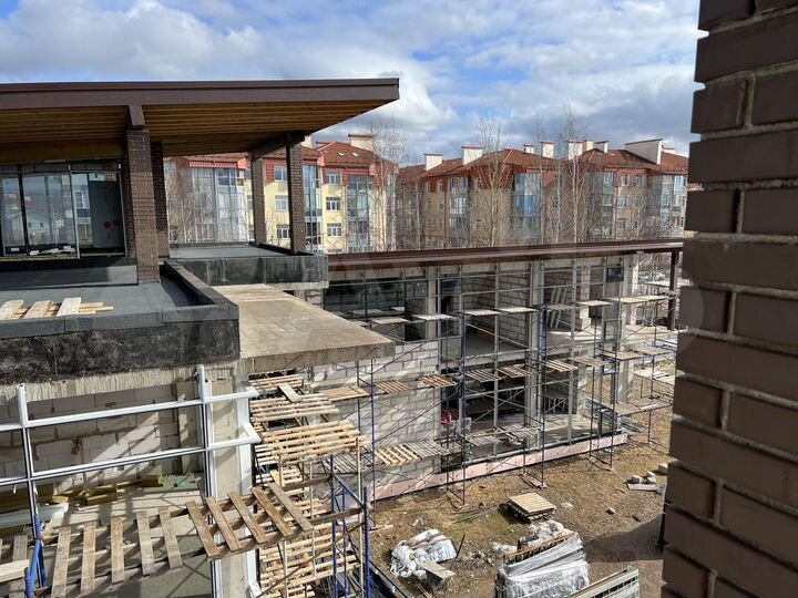 Коттедж 1320 м² на участке 28 сот.