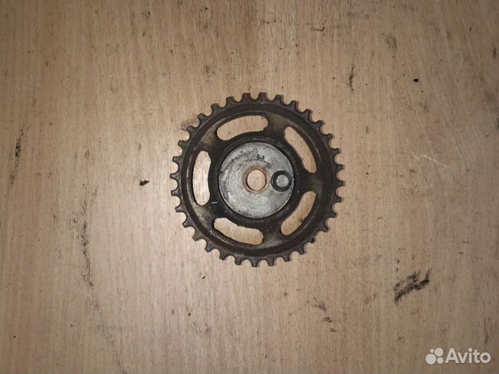 Шестерня распредвала. BMW 5 E34 бмв 5 Е34