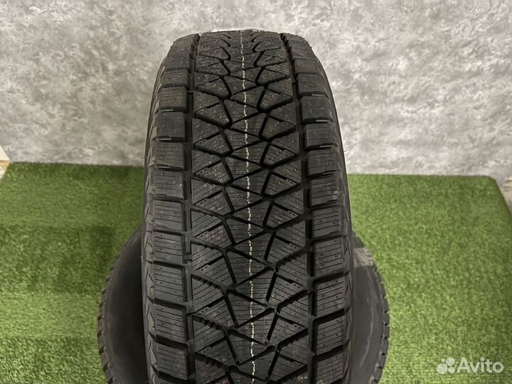 Bridgestone Blizzak DM-V2 255/55 R18 109T