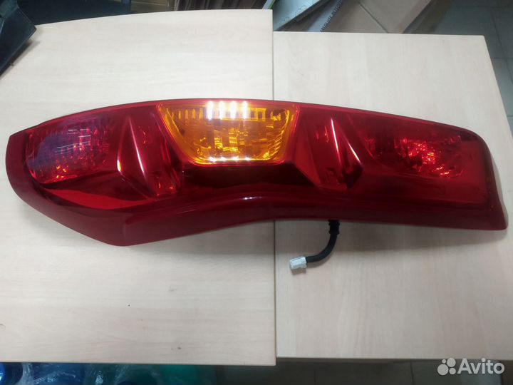 Фонарь задний правый Nissan X-Trail T31 2.0 2008