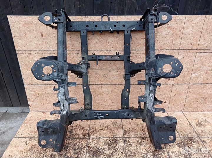 Балка передняя/подрамник Land Rover Discovery IV