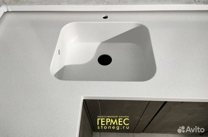 Столешница для кухни с интегрированной мойкой m2