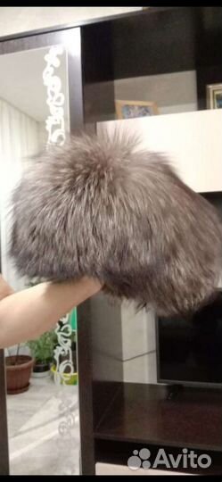 Женские меховые шапки