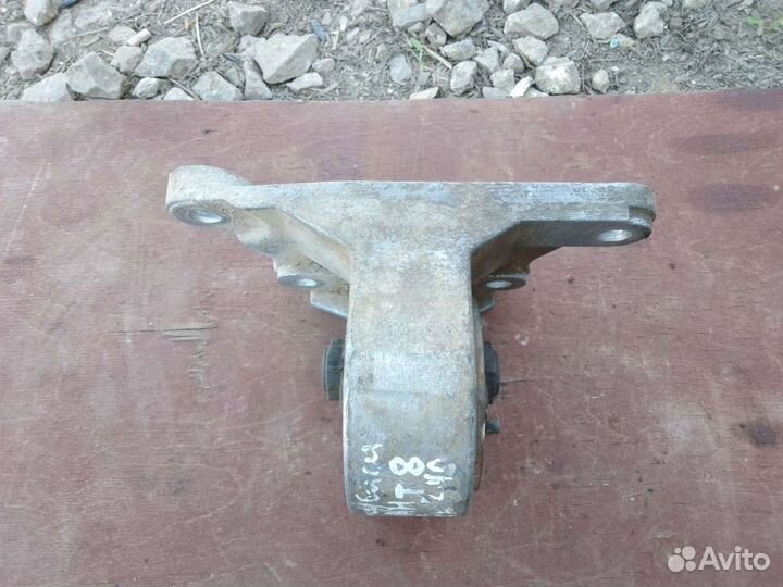 Подушка двигателя левая Mitsubishi Galant 8