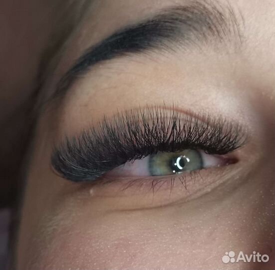 Наращивание ресниц. Долговременная укладка бровей