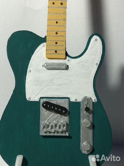 Мини модель гитары