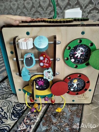 Развивающий кубик- бизиборд