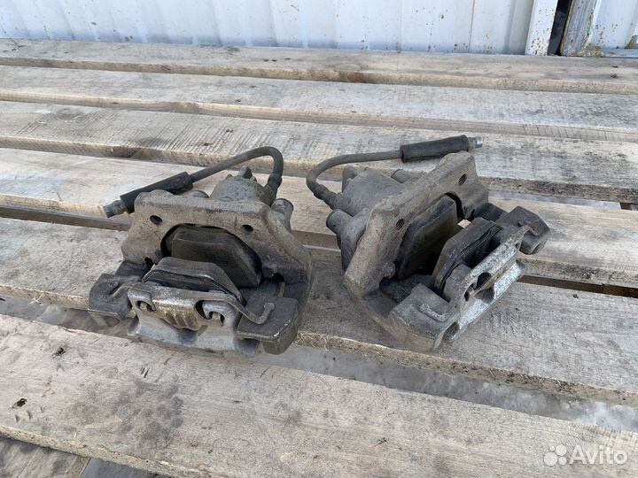 Суппорта тормозные задние BMW E60 5 серия