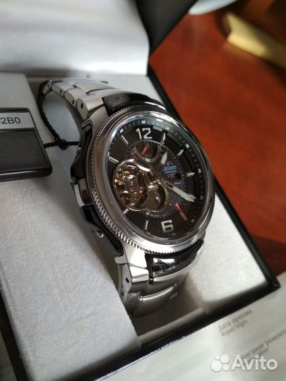 Часы Orient semi-skeleton