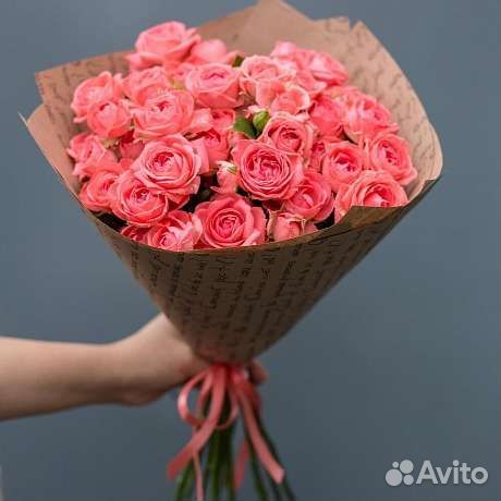 Букет кустовых роз