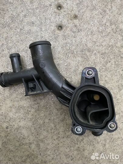 Тройник системы охлаждения Opel Astra J