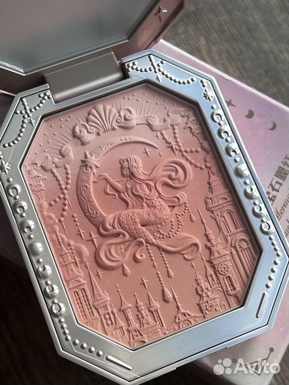 Румяна Flower Knows