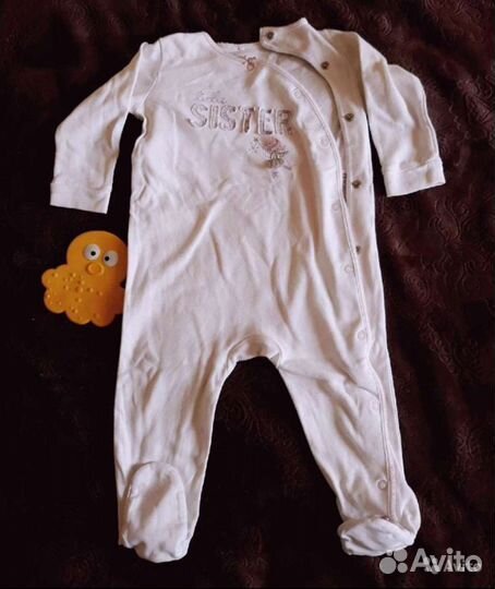 Вещи на девочку до года