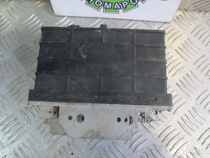 Блок управления АКПП Audi 100 C4 2.3 AAR