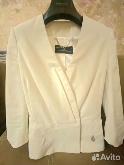 Два жакета Elizabetta franchi 38 р. (34-36 р.)