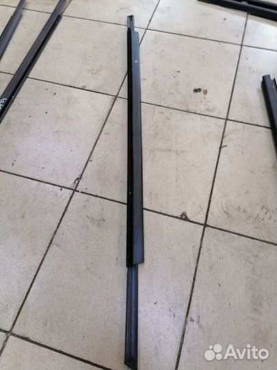 Бархотка внешняя на дверь задняя левая LADA Vesta