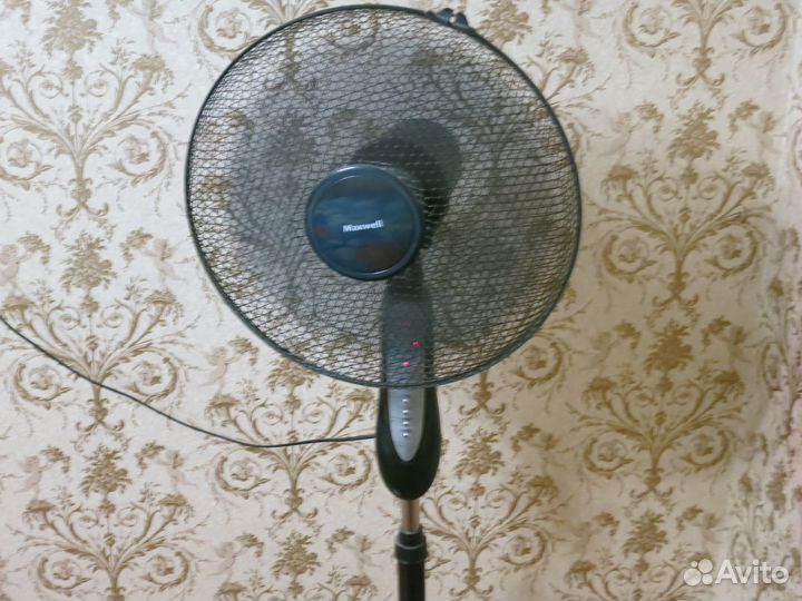 Вентилятор напольный Maxwell с пультом и таймером