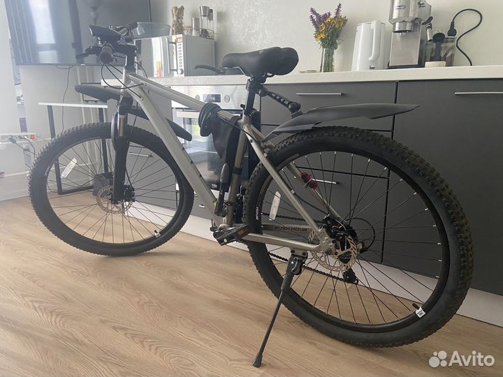 Велосипед Rush Hour 19 рама алюминиевая, 29 колеса