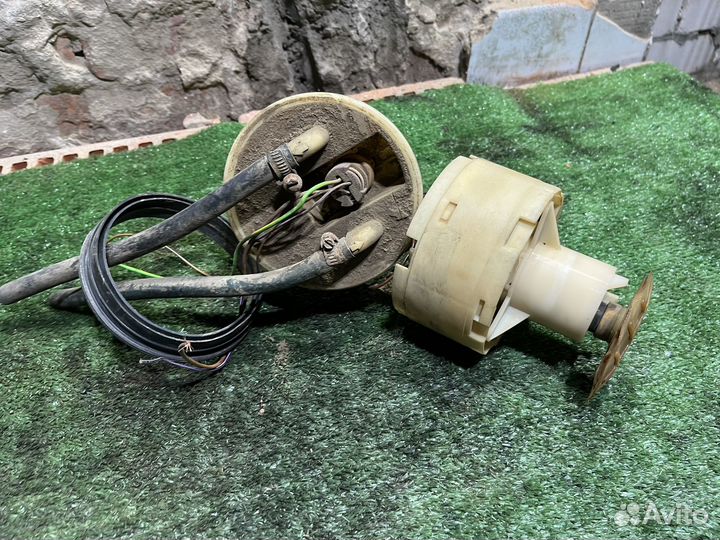 Топливный насос Audi A4B5 ADR 1.8